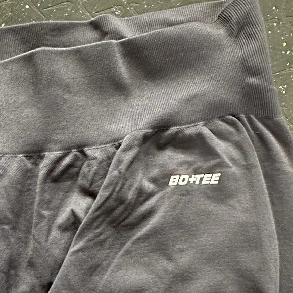 Bo+Tee Women's Leggings Black - Picture 2 of 2